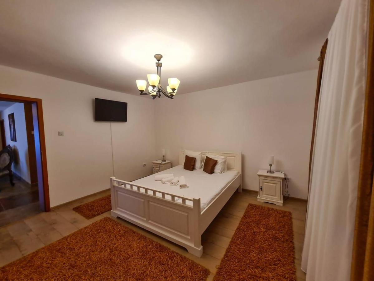 Casa Luca Ξενοδοχείο Moldova Noua Εξωτερικό φωτογραφία