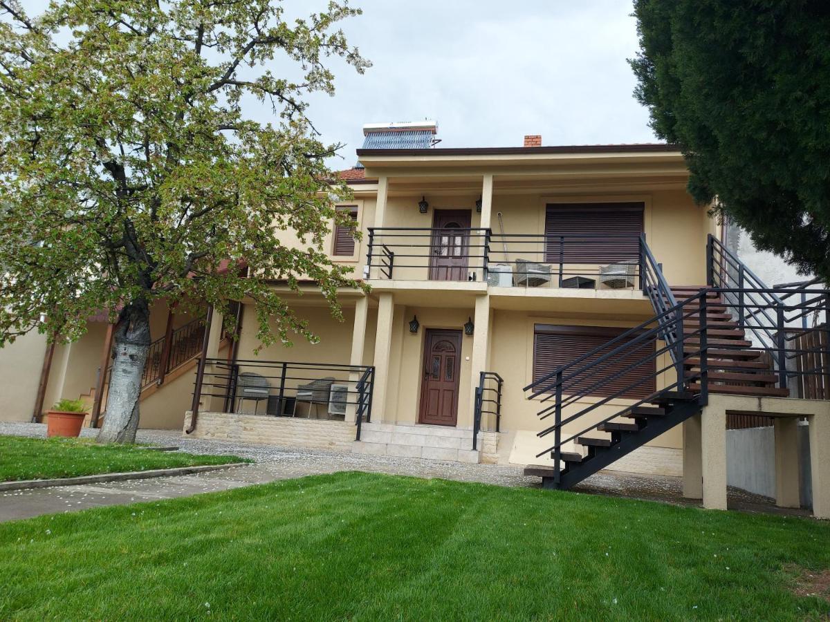 Casa Luca Ξενοδοχείο Moldova Noua Εξωτερικό φωτογραφία
